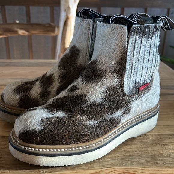 Rancherr Boots Size 7 Cowgirl Rancherr Boots. Cowhide Boots Handmade - Picture 1 of 6